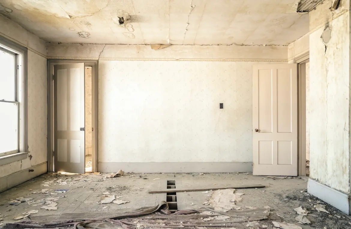 Waste disposal crew managing a cleanout project in Cumberland